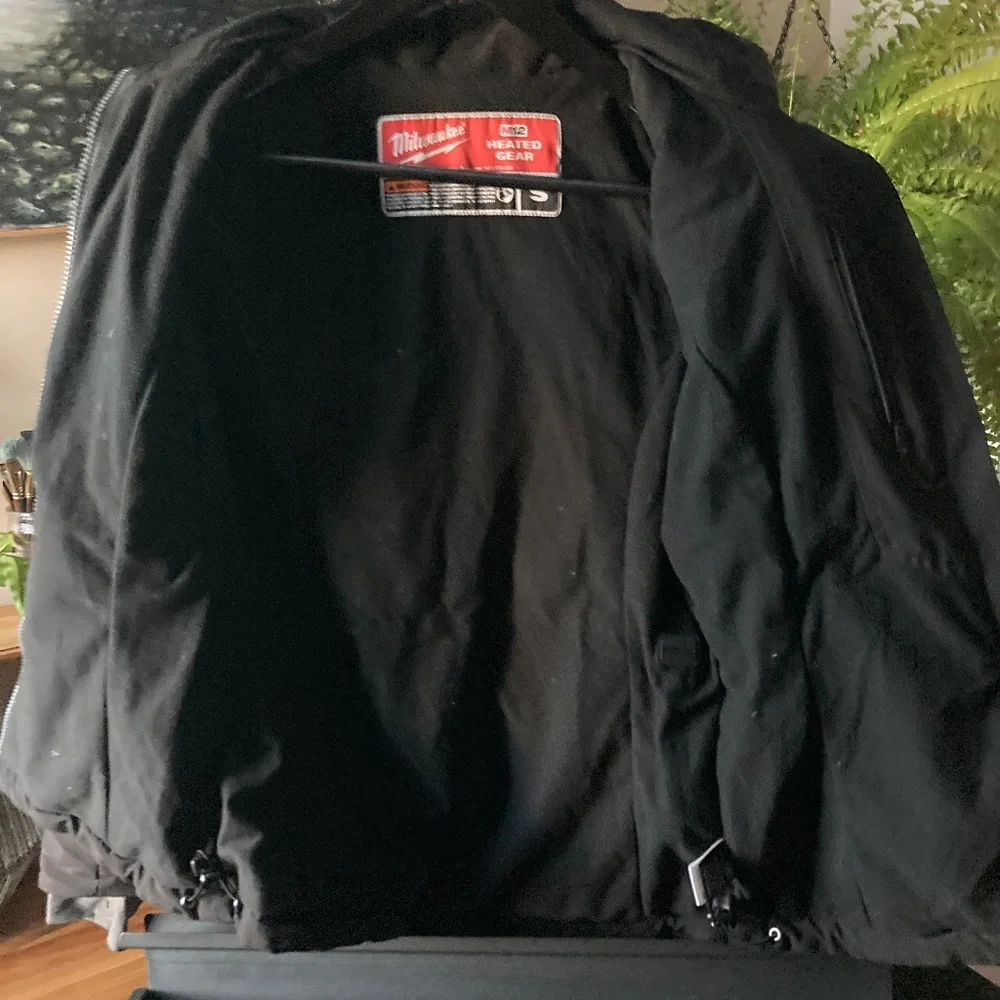 Milwaukee m12 women's heated jacket - Picture 8 of 16
